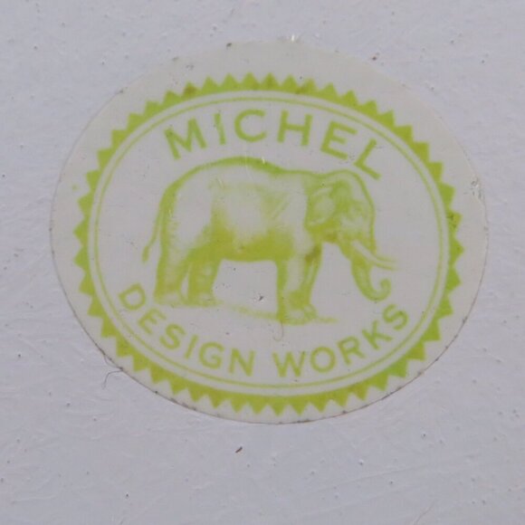 Vintage inspired soap plate & Shea Butter Soap By the Sea women & puppy dog - Picture 6 of 13